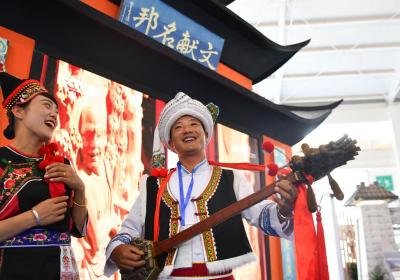 Ethnic Bai woman travels far to promote China’s cultural heritage