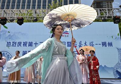 Hanfu craze sweeps across country amid growing cultural confidence