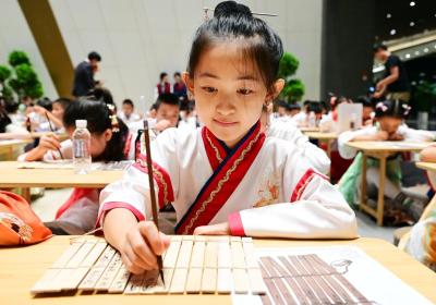 Up to 1,000 bamboo, wooden slips debut in Gansu museum