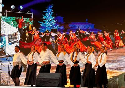 Greece: Greek dance troop performs in Chaoyang Park