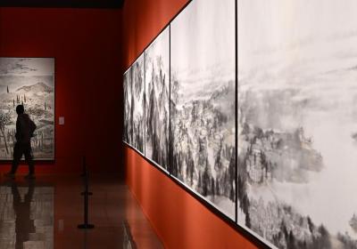 Culture Beat: ‘Grand Beauty of Xiaoxiang’ at National Art Museum of China
