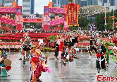 Folk culture-themed temple fair attracts over 60 performance groups from abroad