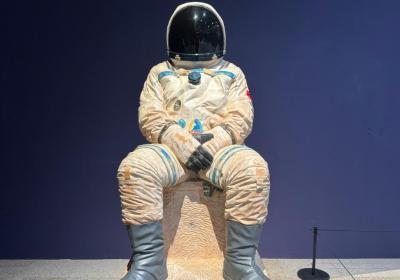 Beijing sculpture exhibition showcases art inspired by Chinese space exploration