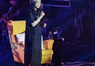 Chinese audience accuses Singaporean singer Mavis Hee of ‘slacking off,’ demands refunds