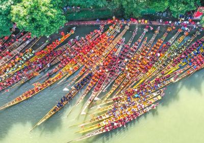 Two new world records set in Hunan dragon boat races