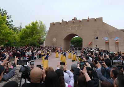 Experts discuss cultural heritage, development of Xinjiang