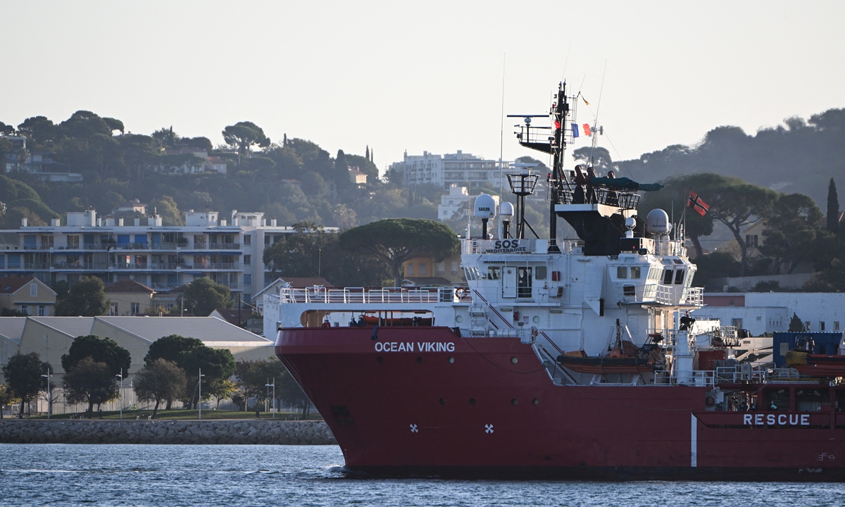 Migrant rescue ship leaves French port as EU tensions flare