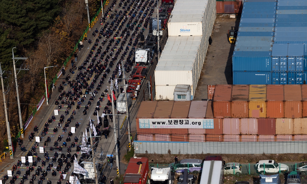 S.Korea's striking truckers say no deal reached in government talks