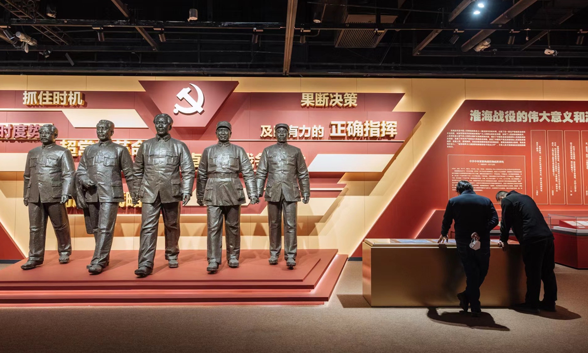 Historical items on display at show marking Huaihai Campaign victory