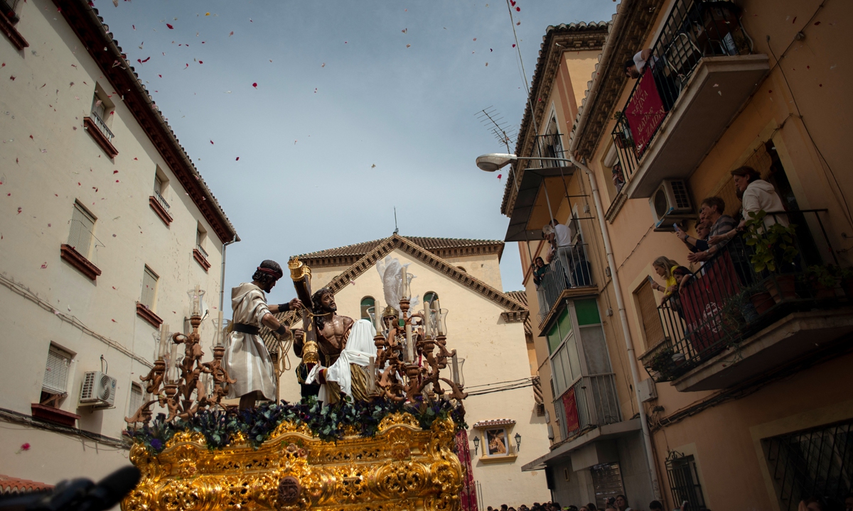 As pandemic fades, Spain Easter traditions revived