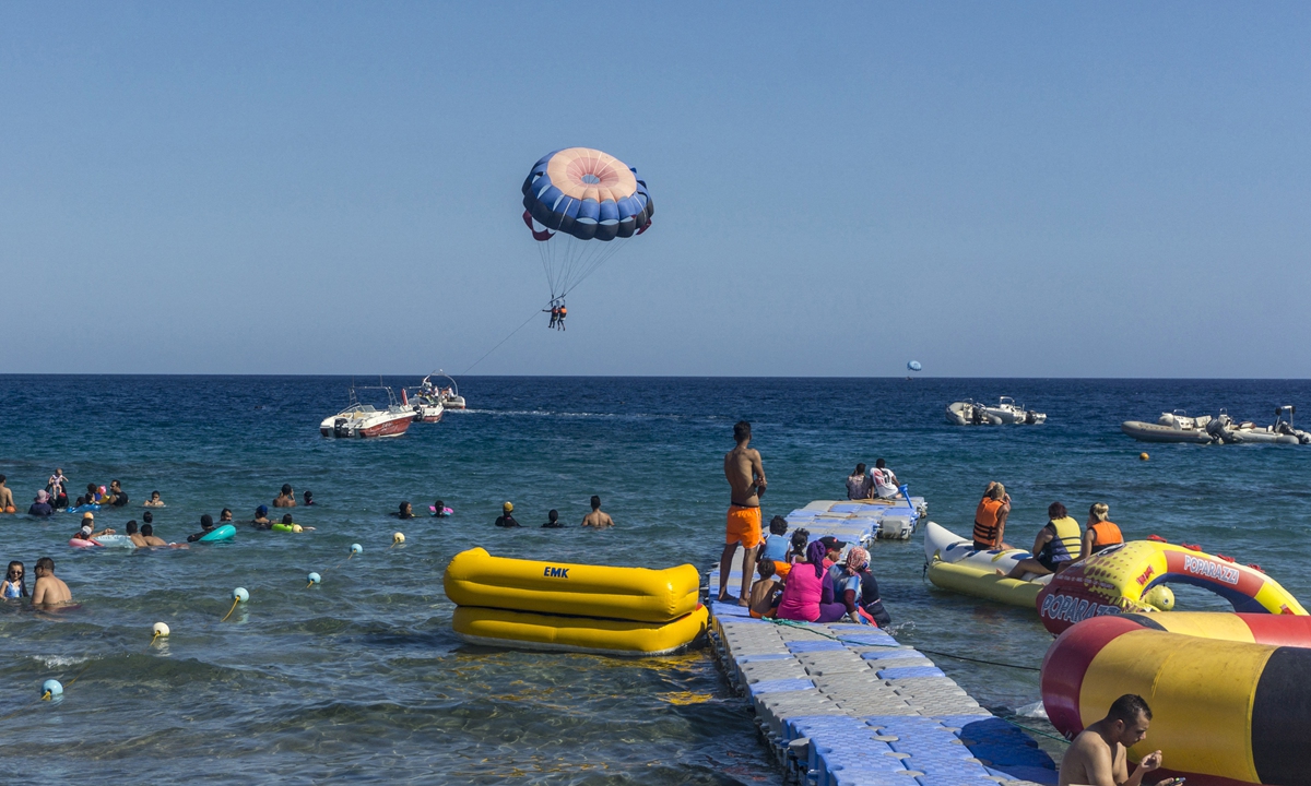 Egyptian Red Sea resort Sharm el-Sheikh reels from Ukrainian and Russian exodus