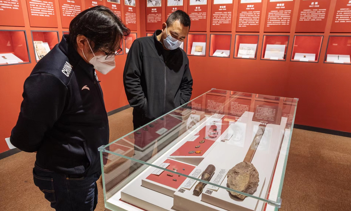 Historical items on display at show marking Huaihai Campaign victory
