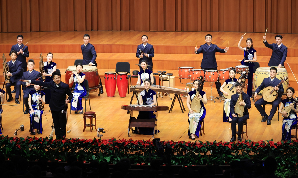 Young Chinese chamber orchestra reproduces heroic poetry, epic stories on stage in Beijing