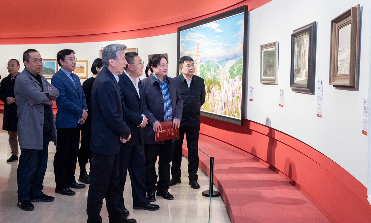 Beijing oil painting exhibition conveys Yan'an Spirit