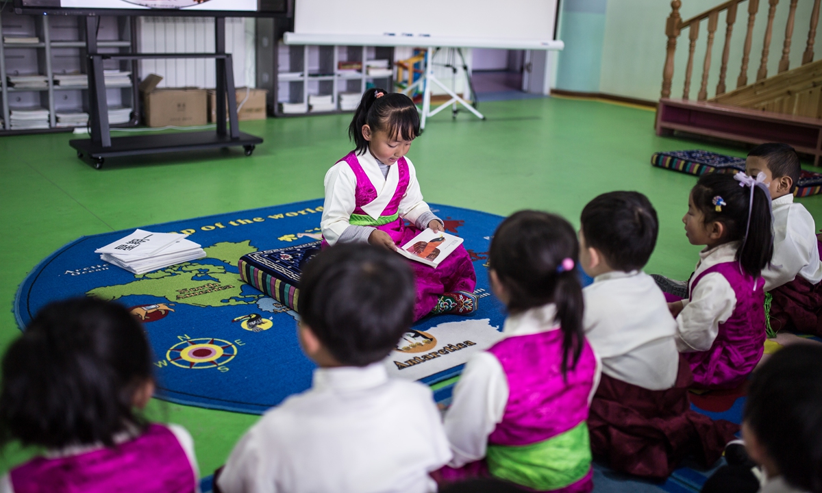 Publisher in Xizang hopes to pass on traditional culture to local children through picture books