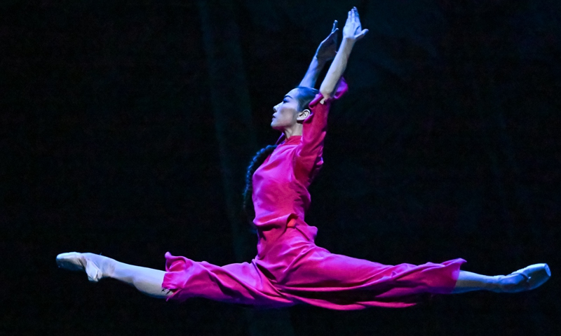National Ballet of China holds assessment performance for top ballet dancers