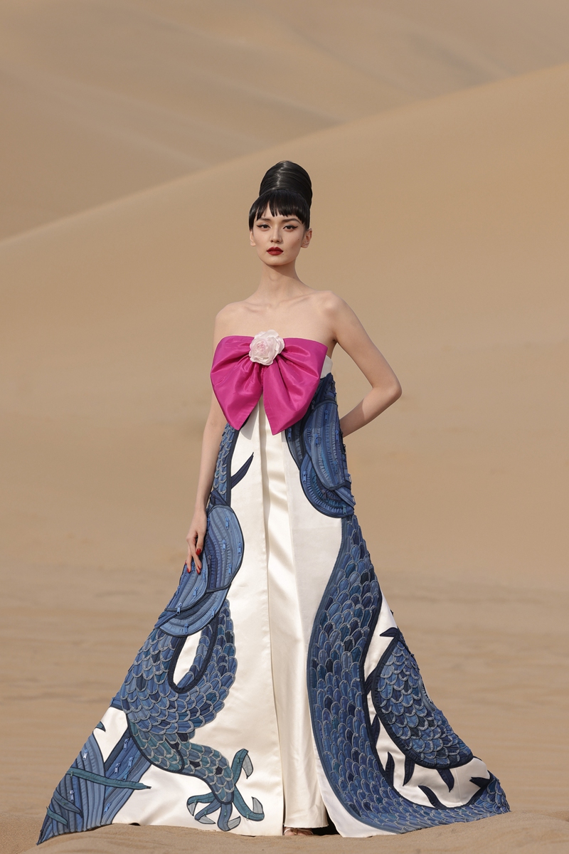 Chinese cultural treasures from Dunhuang inspire fashion designs