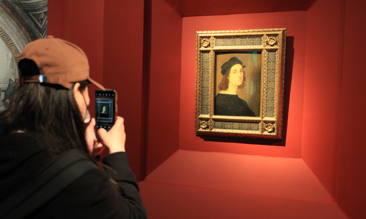 Italian diplomat attends Beijing art show, highlights exchanges