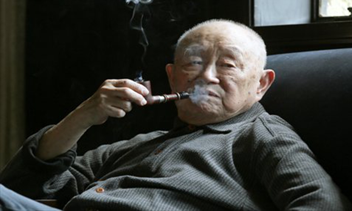 Pioneering artist Huang Yongyu passes away at 99