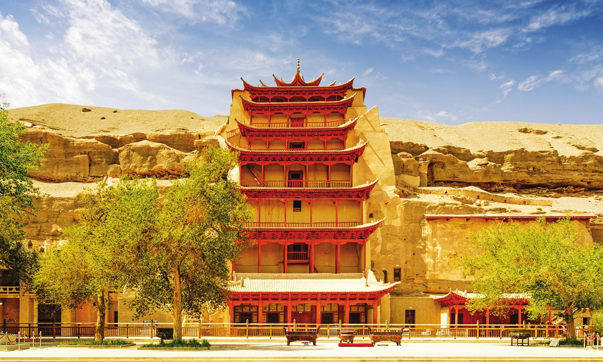 China's Mogao Grottoes not facing increasing humidity, collapse: official