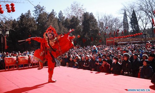 Beijing Temple of Earth book fair sets record with 400,000 works displayed