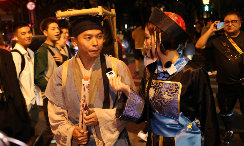 In Shanghai, Chinese recreate Halloween with a distinctive Chinese style