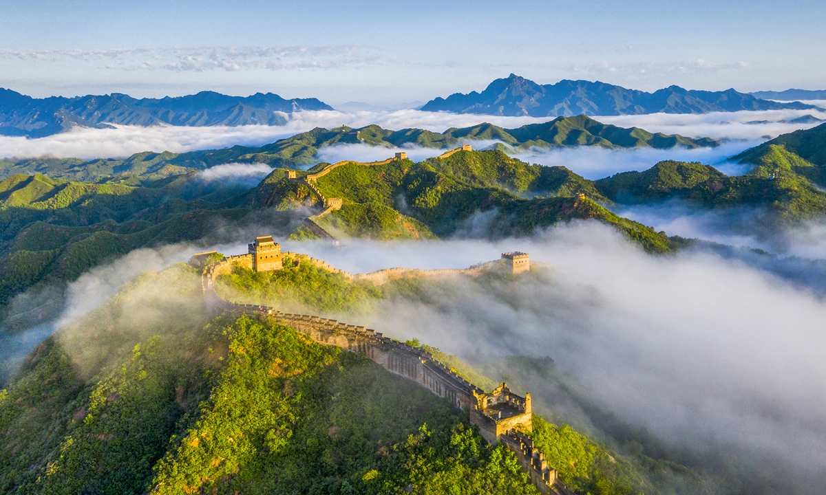Chinese photographer Yang Dong’s journey along the Great Wall