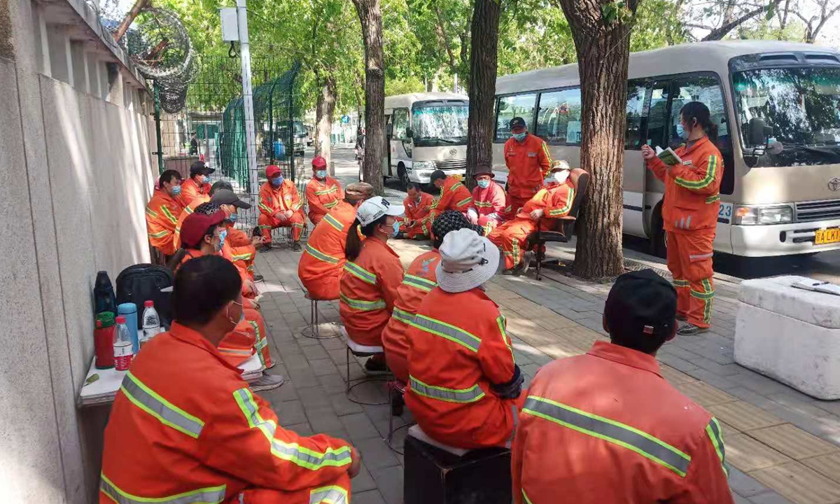 Story of Beijing cleaner’s efforts to learn English on own goes viral