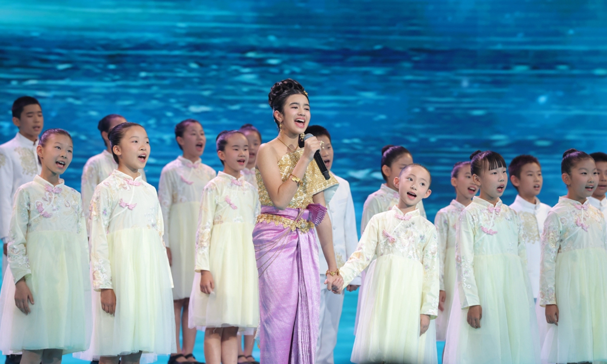 11-year-old Cambodian princess immersed in Chinese culture, celebrates long-held friendship