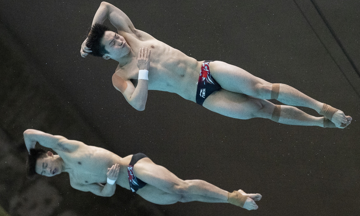 Chinese divers sweep golds