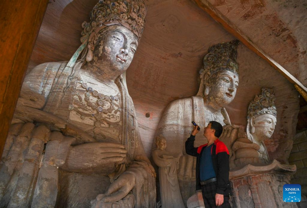 Political advisors: China to build world-class museums, better explore religious sites