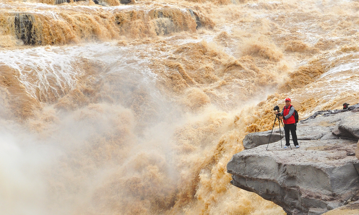 Farmer photographs China’s ‘yellow wonder’ for two decades