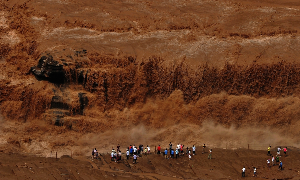 Farmer photographs China’s ‘yellow wonder’ for two decades