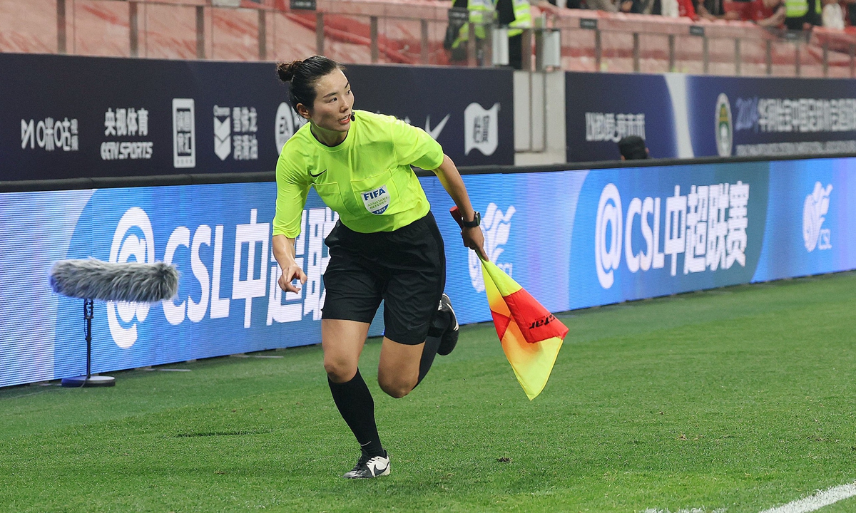 First female referee in Chinese Super League aims at men’s World Cup