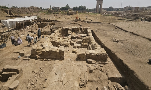 China-Egypt joint archaeological team resumes excavation