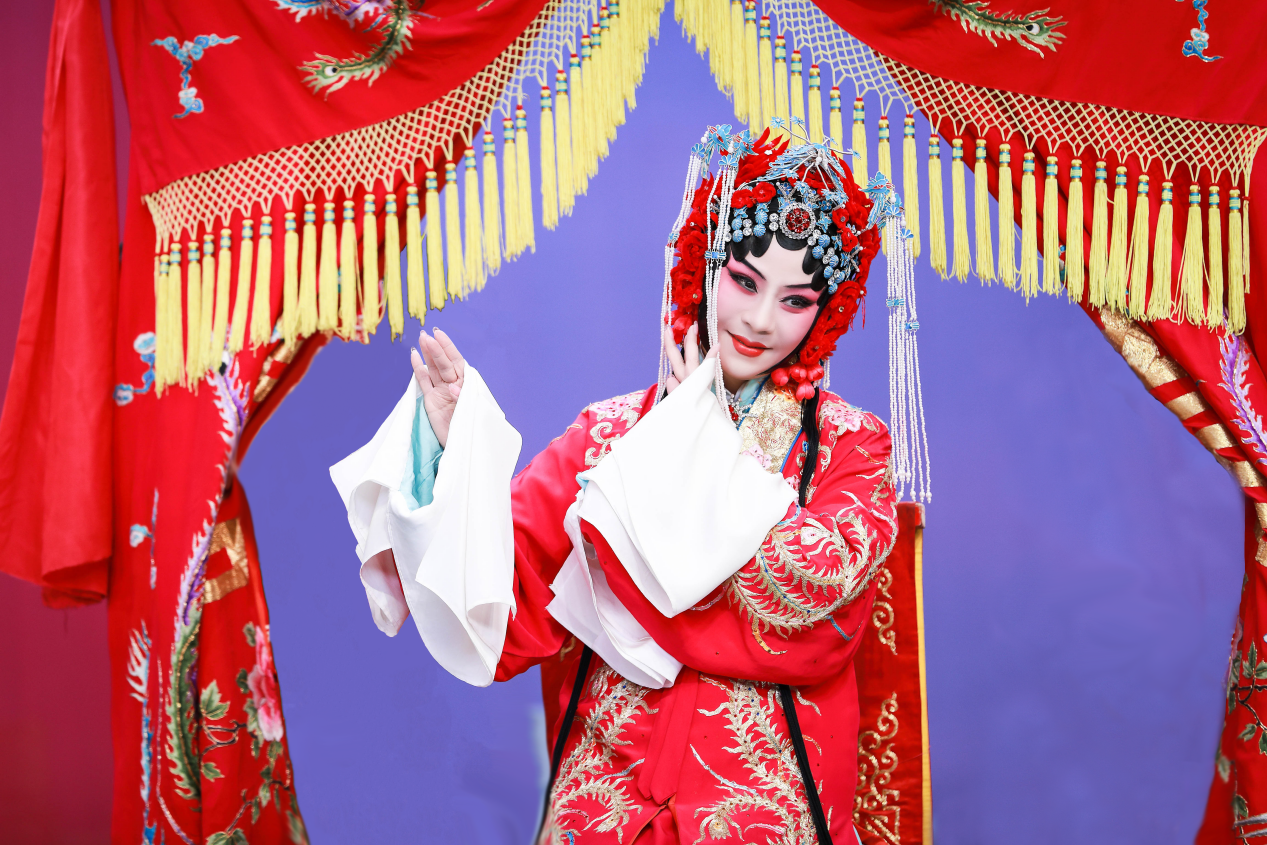 Commemorating the birthday of Peking Opera artist Cheng Yanqiu