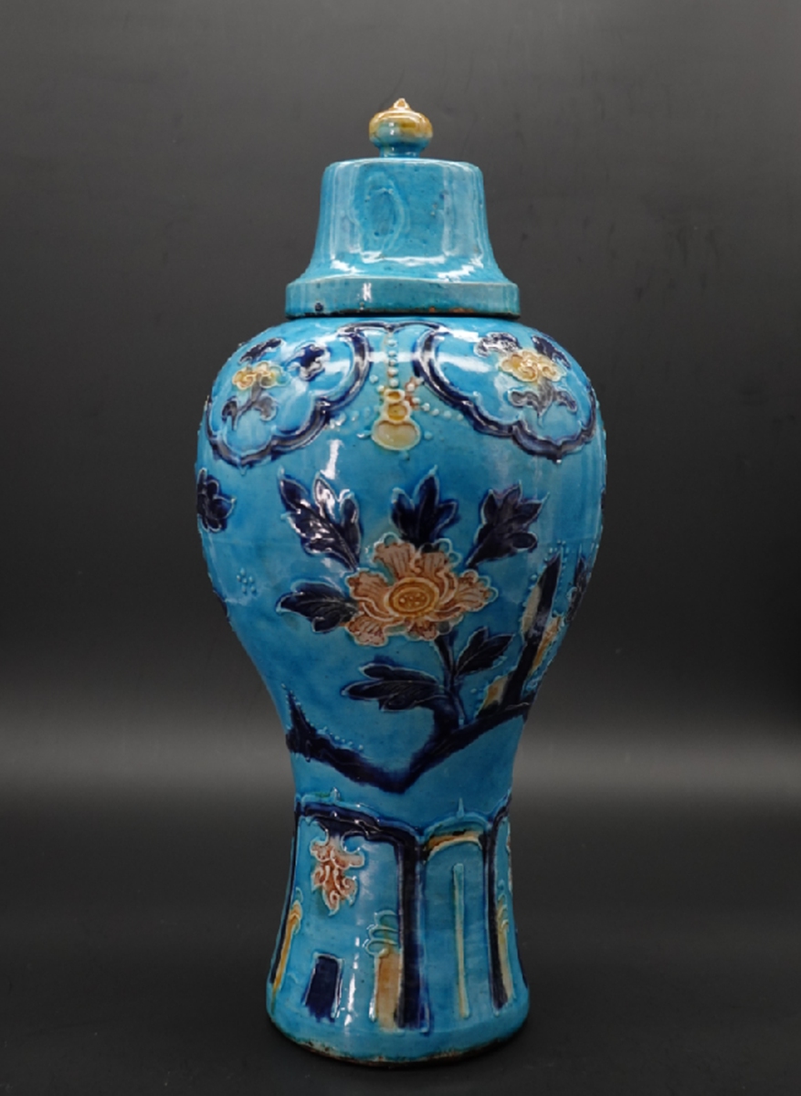 Over 900 historical relics found in two ancient shipwrecks in South China Sea